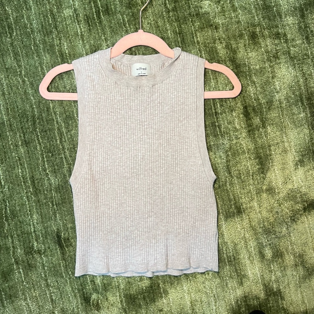 Wilfred top